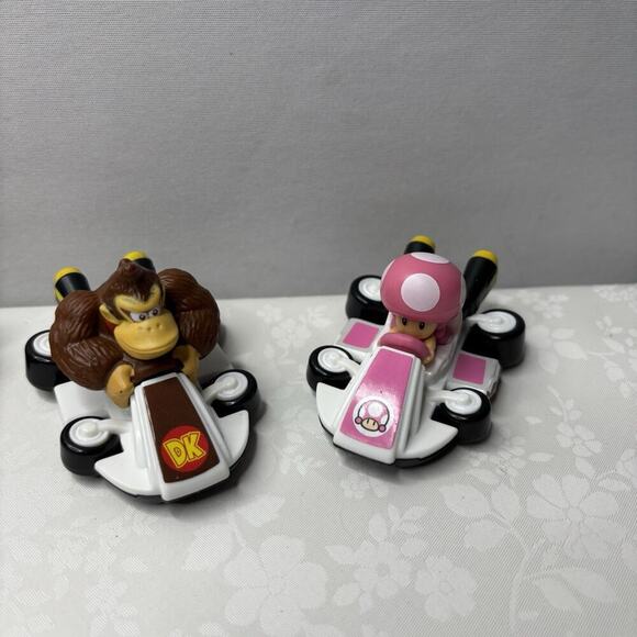 Lot of 4 Mario Kart Vehicle Nintendo - Toad Toy Car Figure - Picture 2 of 3